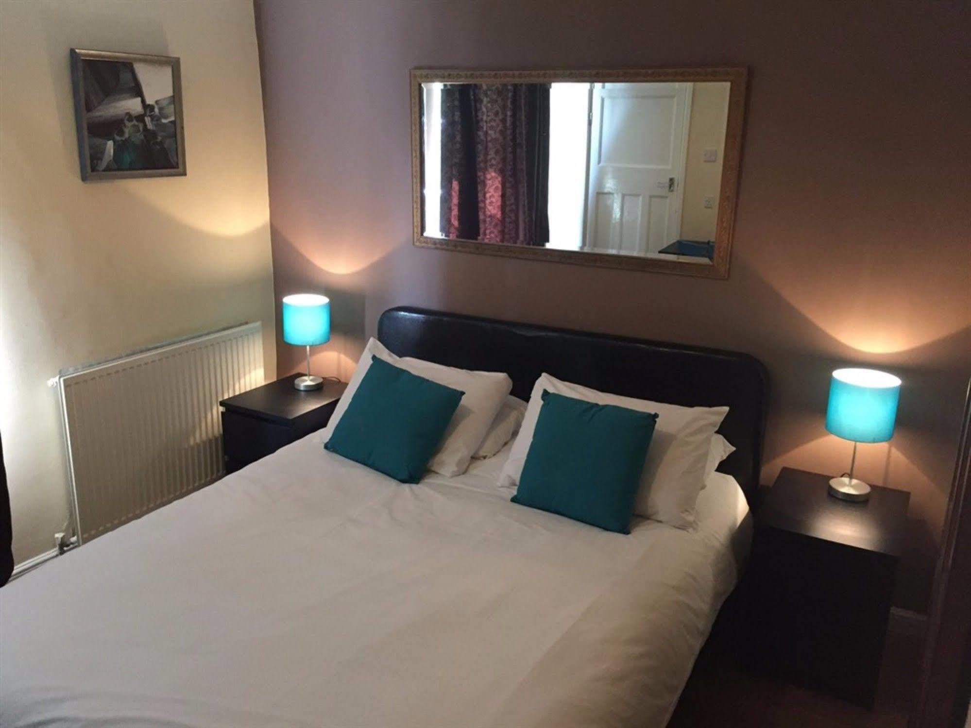 The Wheatsheaf Hotel Mundesley Luaran gambar